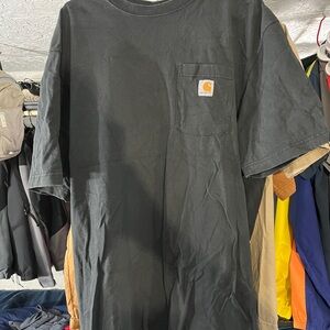 Up for sale is a lot of 5 mens vintage carhartt pocket tees in size xl in euc